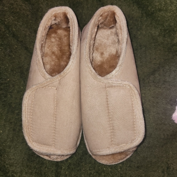 Silver Steps Shoes - Tan Cozy Indoor Slippers with Fleece Lining